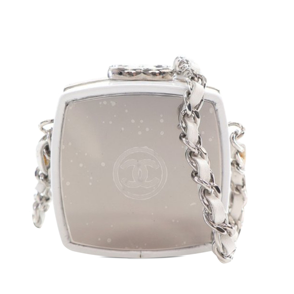 Pre-Loved Chanel Patent Goatskin Make-Up Box Clutch With Chain - Picture 1 of 12